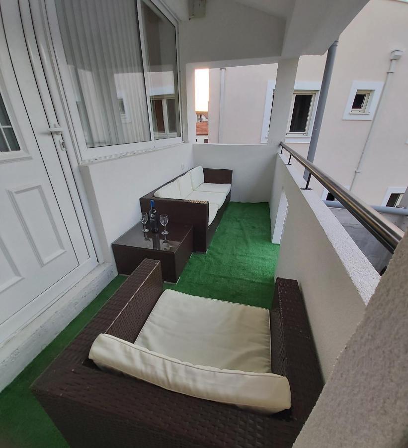 Apartments "4You" Tivat Luaran gambar